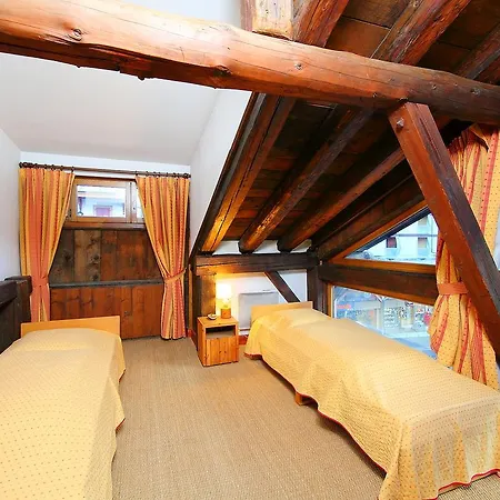 Апартаменты Le Sommet Du Bourg